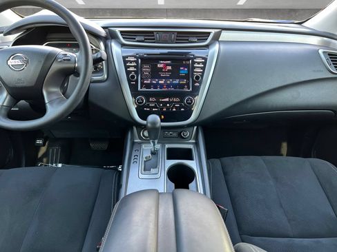 Used 2022 Nissan Murano S FWD image 3