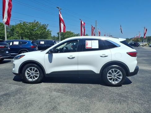 Used 2022 Ford Escape SE w/ Convenience Package FWD image 3