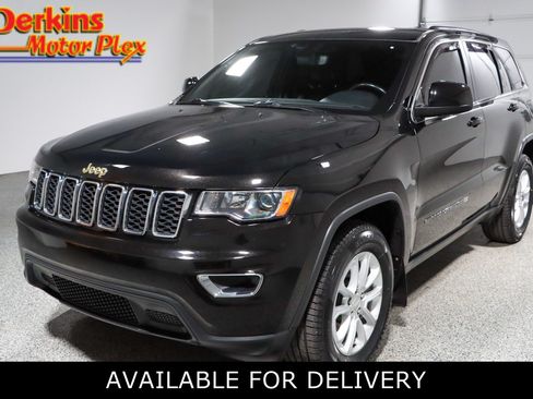 Used 2022 Jeep Grand Cherokee Laredo X RWD image 1