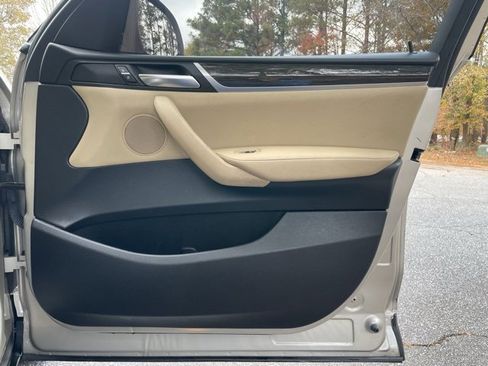 Used 2017 BMW X3 xDrive28i image 19