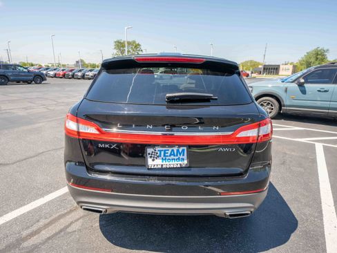 Used 2016 Lincoln MKX Reserve w/ Technology Package AWD/4WD image 5