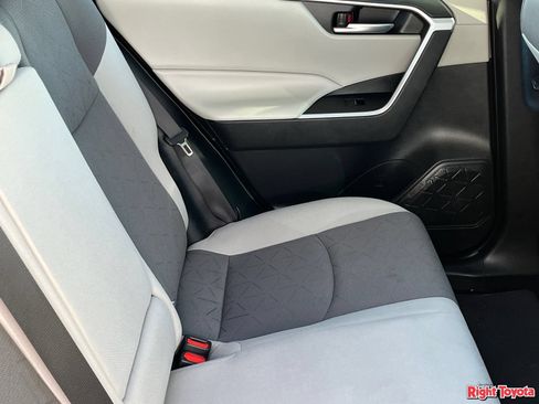 Certified 2022 Toyota RAV4 XLE w/ Convenience Package AWD/4WD image 15