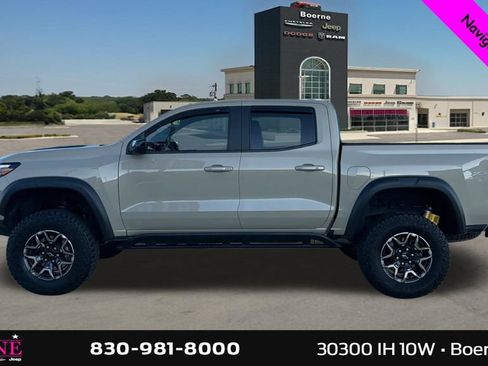 Used 2024 Chevrolet Colorado ZR2 w/ Technology Package AWD/4WD image 6