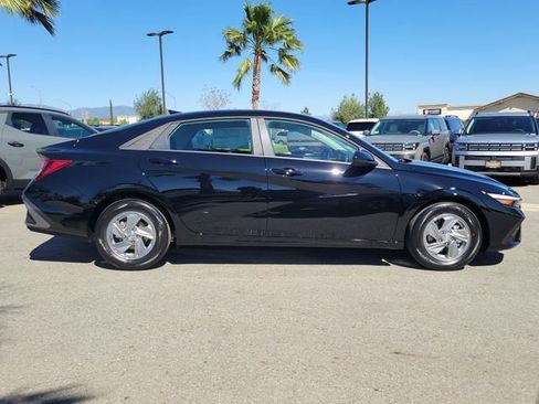 New 2026 Hyundai Elantra SE image 24