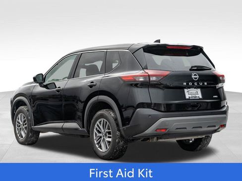 Used 2023 Nissan Rogue S image 5