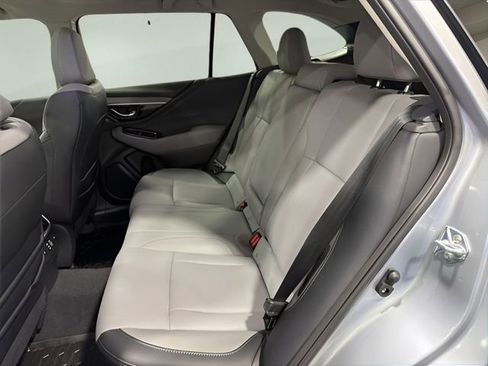 Used 2025 Subaru Outback Limited image 30