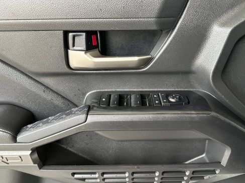 Used 2025 Toyota Tacoma TRD Sport image 11