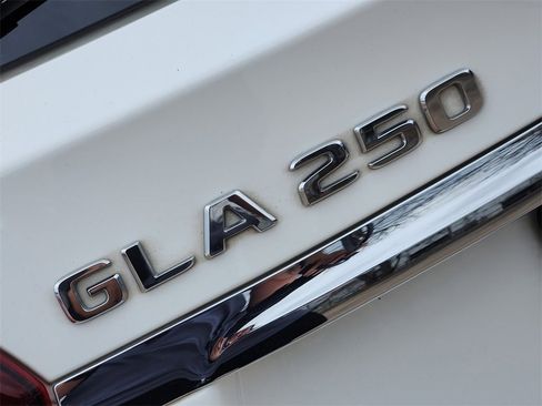 Used 2020 Mercedes-Benz GLA 250 image 13