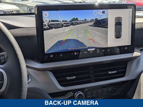 New 2025 Ford Explorer Active w/ Active Comfort Package image 32