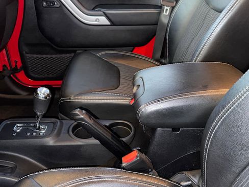 Used 2014 Jeep Wrangler Freedom Edition image 20