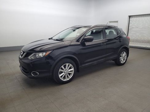 Used 2017 Nissan Rogue Sport SV w/ SV Premium Package AWD/4WD image 2