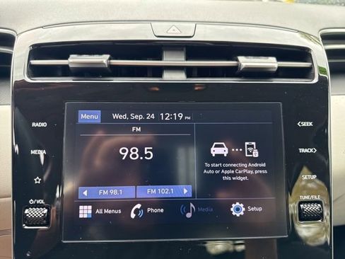 Used 2023 Hyundai Tucson SE image 15