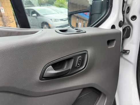 Used 2023 Ford Transit 350 XLT RWD image 16