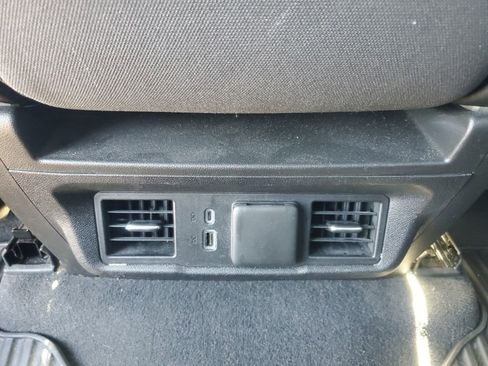 Used 2023 Chevrolet Silverado 1500 LT AWD/4WD image 15