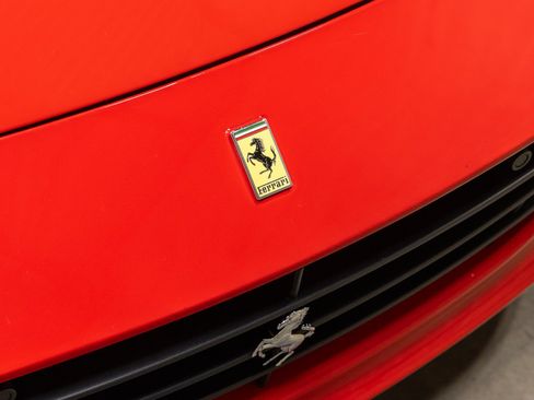 Used 2015 Ferrari California T RWD image 14