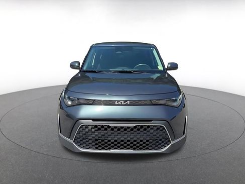 Used 2025 Kia Soul LX w/ LX Technology Package FWD image 4