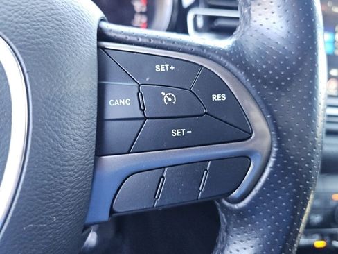 Used 2023 Dodge Durango SXT AWD/4WD image 11