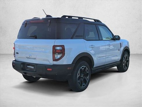 New 2025 Ford Bronco Sport Outer Banks image 8