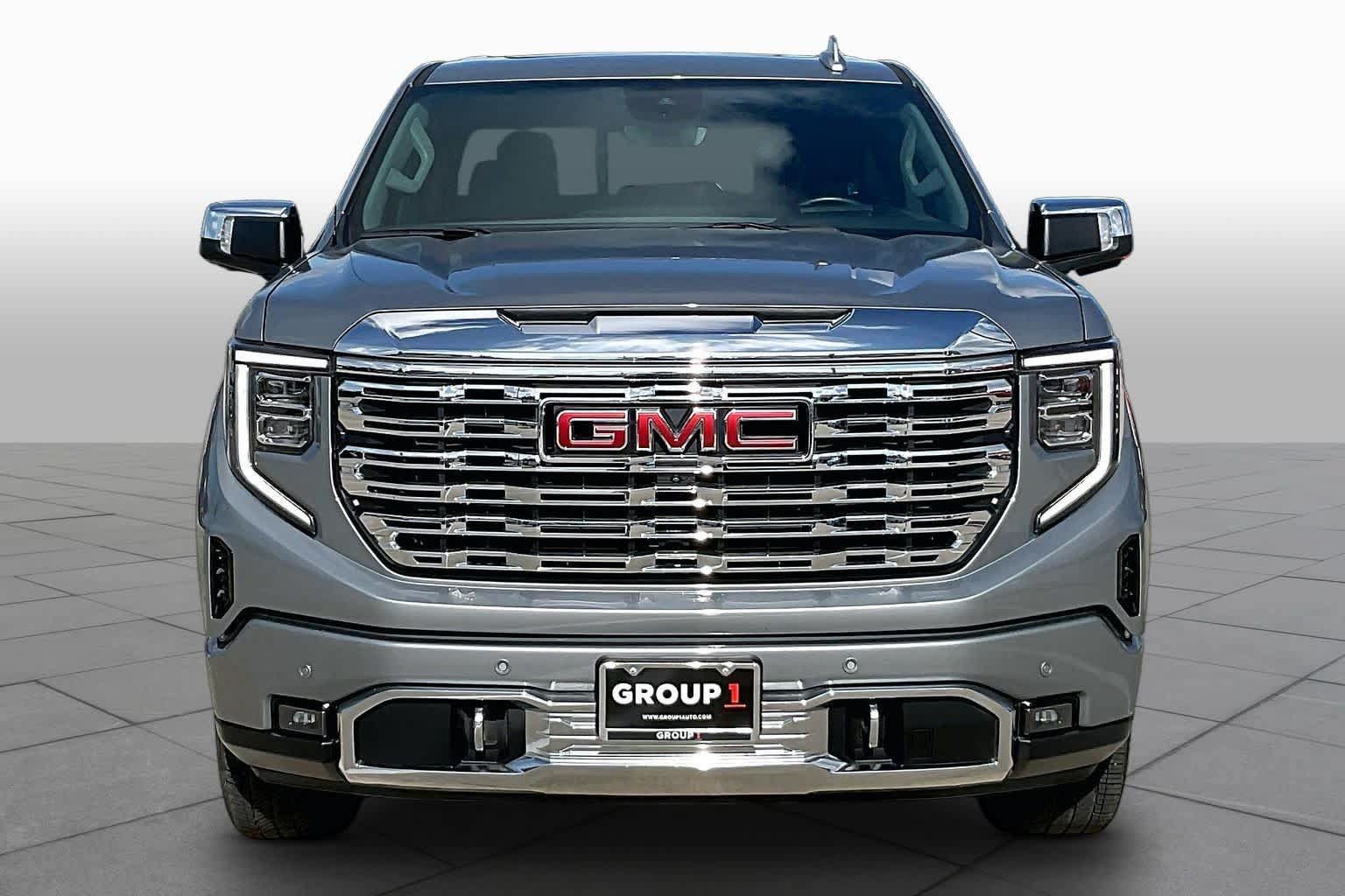 Used 2024 GMC Sierra 1500 Denali w/ Denali Reserve Package AWD/4WD image 4