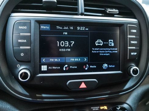 Used 2025 Kia Soul LX FWD image 26