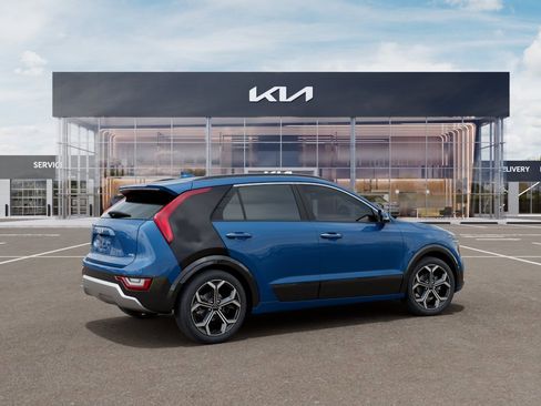 New 2026 Kia Niro SX Touring FWD image 6