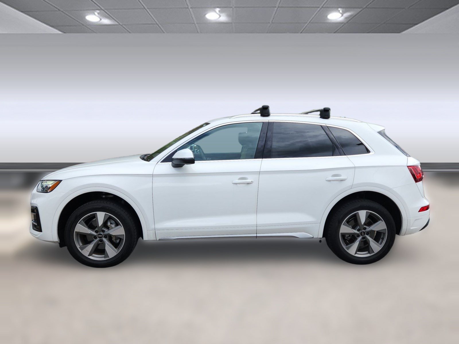 Used 2023 Audi Q5 2.0T Premium Plus w/ Premium Plus Package AWD/4WD image 6