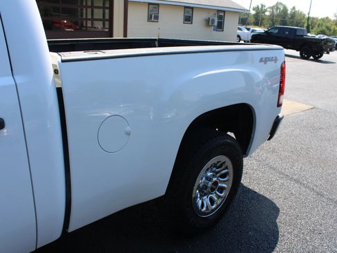 Used 2013 GMC Sierra 1500 W/T w/ Work Truck Preferred Package AWD/4WD image 4