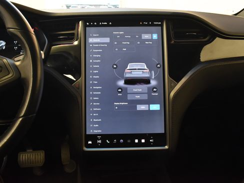 Used 2018 Tesla Model X 75D image 34