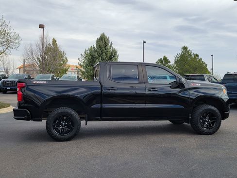 Used 2023 Chevrolet Silverado 1500 LT Trail Boss w/ Convenience Package II image 2
