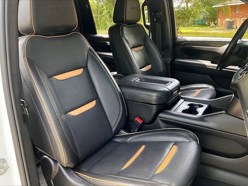 Used 2023 GMC Yukon XL AT4 w/ AT4 Premium Package AWD/4WD image 30