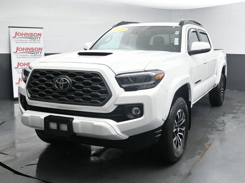 Used 2023 Toyota Tacoma TRD Sport image 4