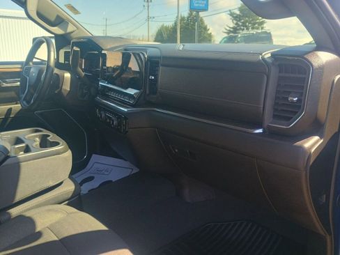 Used 2024 Chevrolet Silverado 1500 LT AWD/4WD image 16