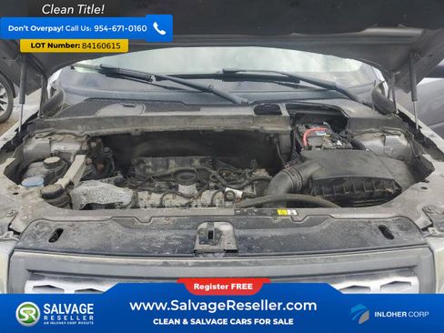 Used 2012 Land Rover LR2 HSE image 16