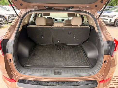 Used 2017 Hyundai Tucson SE Plus AWD/4WD image 35