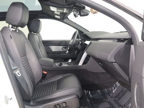 Used 2024 Land Rover Discovery Sport Dynamic SE AWD/4WD image 13