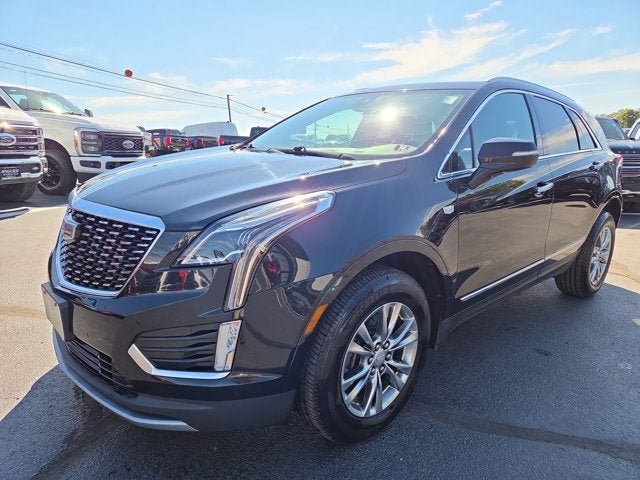 Used 2020 Cadillac XT5 Premium Luxury AWD/4WD image 2