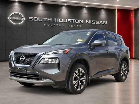 Certified 2023 Nissan Rogue SV FWD image 2