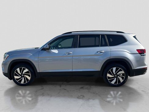 Used 2025 Volkswagen Atlas SE AWD/4WD image 8
