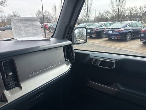 Used 2021 Ford Bronco Outer Banks image 25