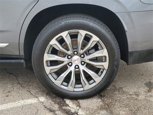 Used 2021 GMC Yukon Denali w/ Denali Ultimate Package image 32