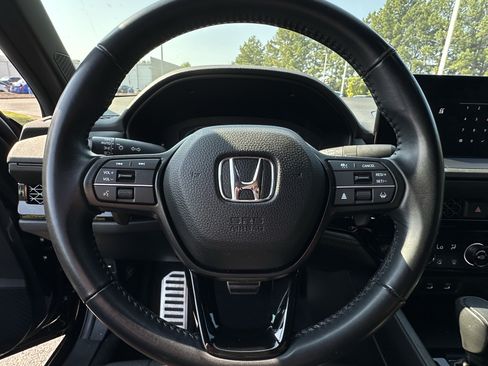 Used 2023 Honda Accord Sport image 5