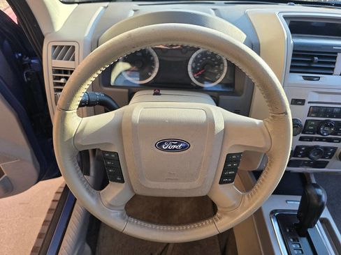 Used 2010 Ford Escape XLT image 15