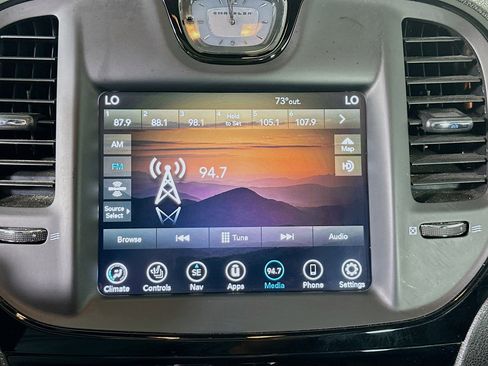 Used 2022 Chrysler 300 S RWD image 21