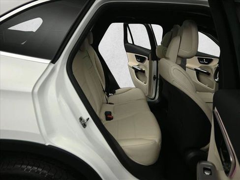 Certified 2026 Mercedes-Benz GLC 300 4MATIC image 23