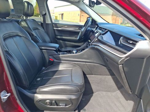 Used 2022 Jeep Grand Cherokee L Limited w/ Luxury Tech Group II image 27