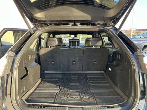 Used 2023 Ford Edge ST w/ Equipment Group 401A image 18