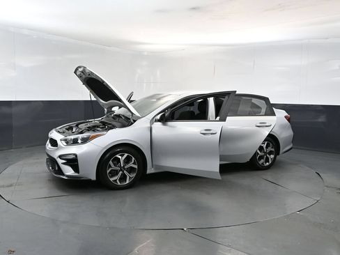 Used 2021 Kia Forte LXS FWD image 27