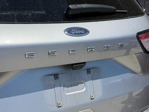 Used 2022 Ford Escape SEL FWD image 8
