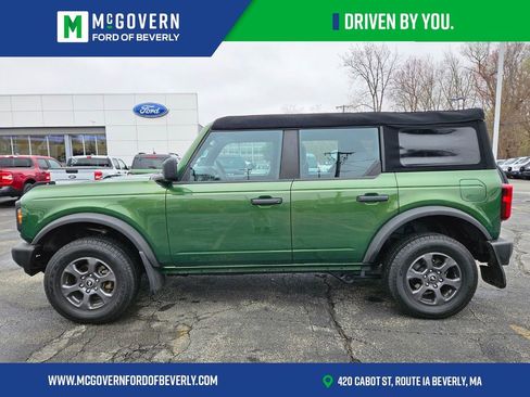 Used 2023 Ford Bronco 4-Door AWD/4WD image 3