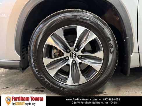 Used 2020 Toyota Highlander XLE image 7